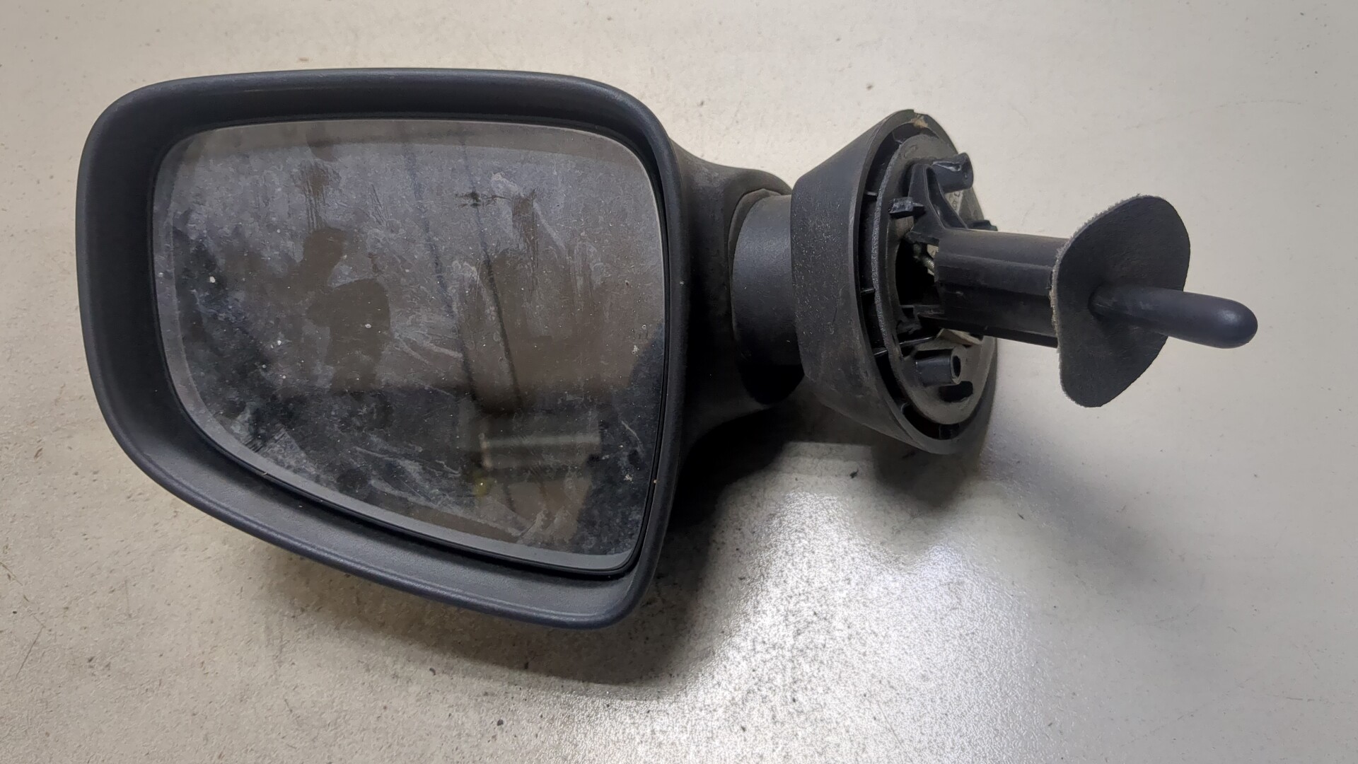 Зеркало правое электрическое