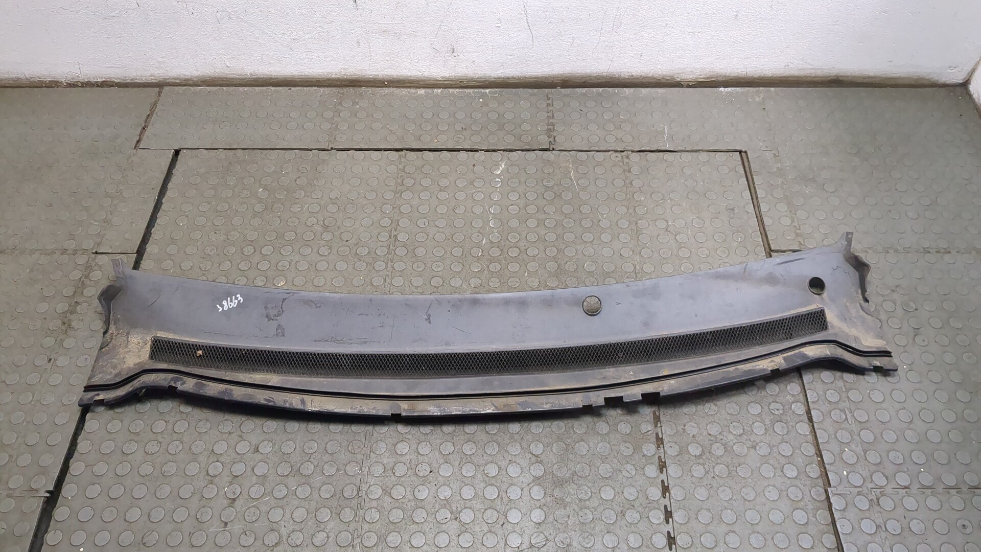 Решетка стеклоочистителей (Жабо)