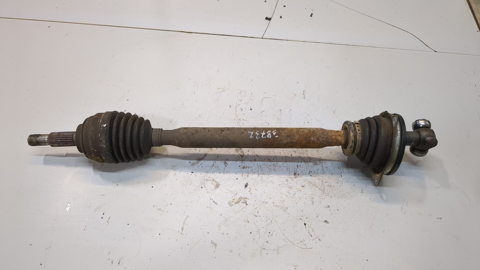 Полуось передняя левая