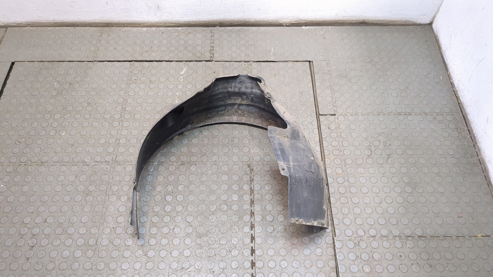 Локер передний левый