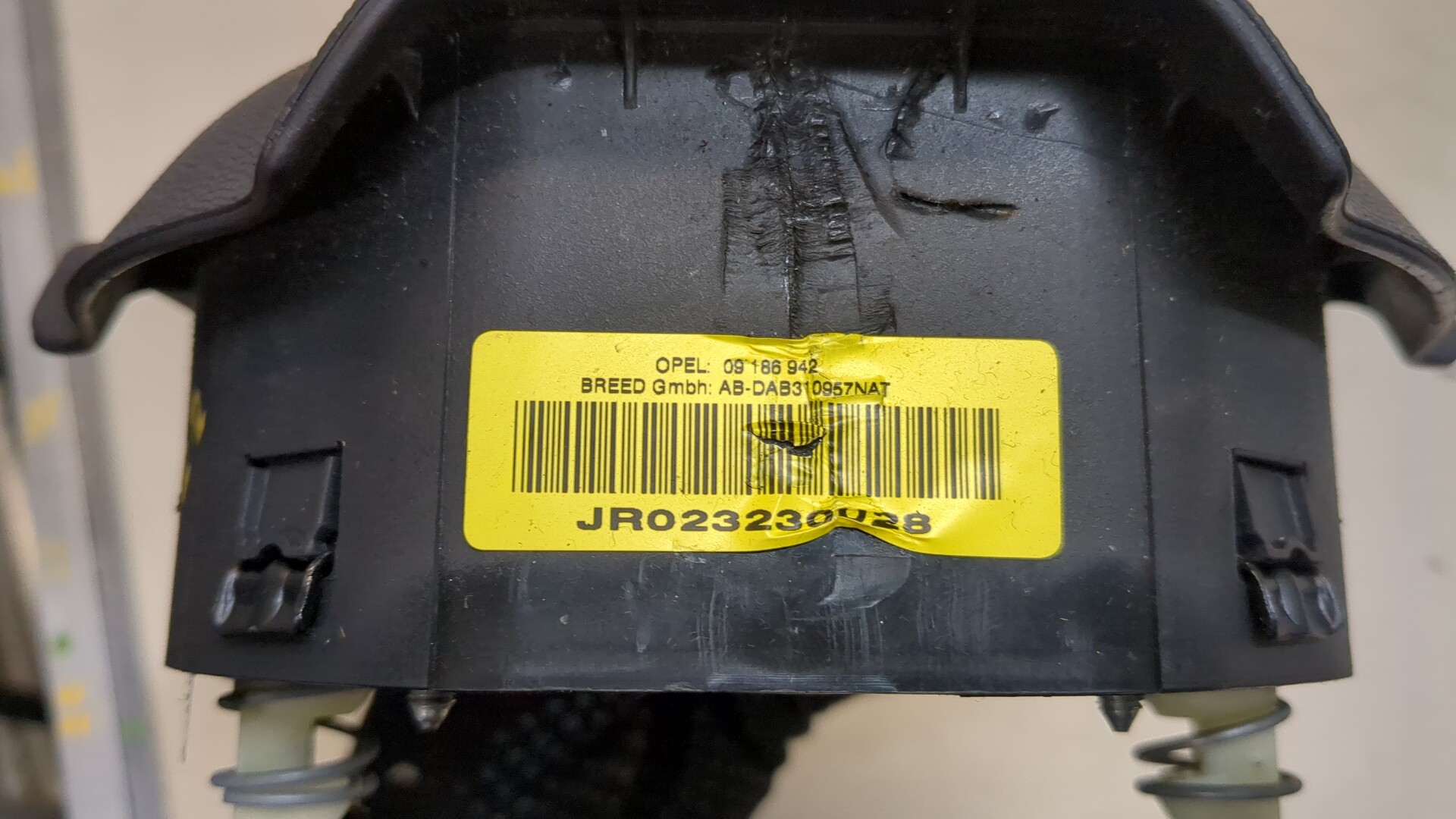 Подушка безопасности в рулевое колесо