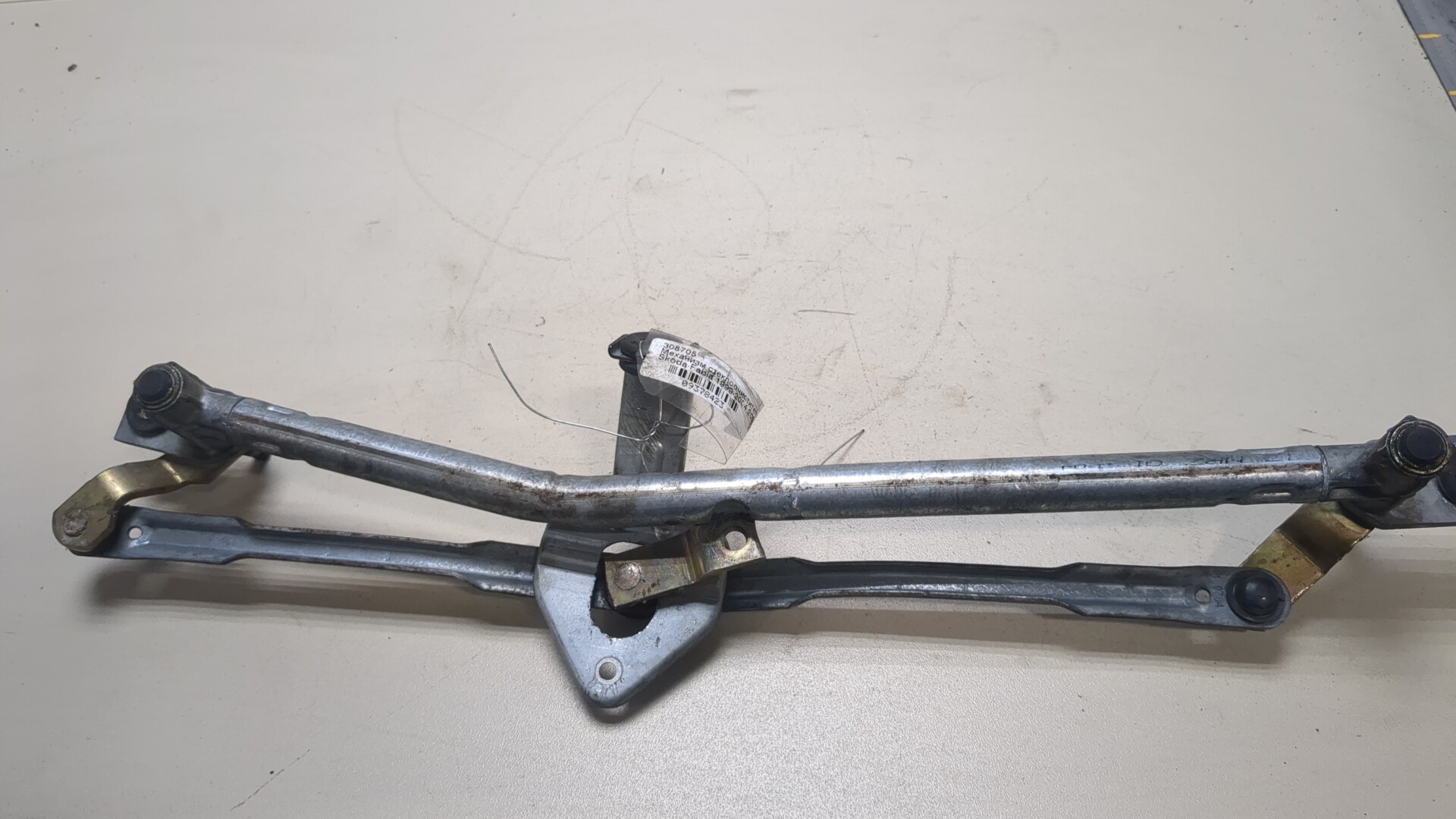 Трапеция стеклоочистителей