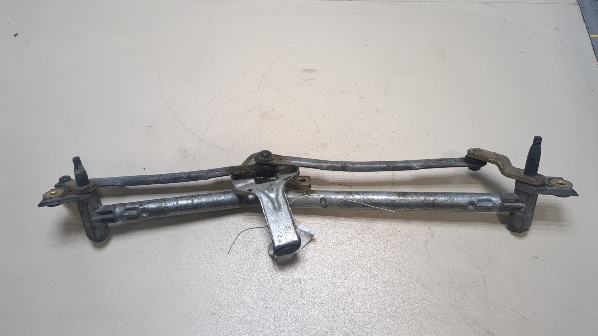 Трапеция стеклоочистителей