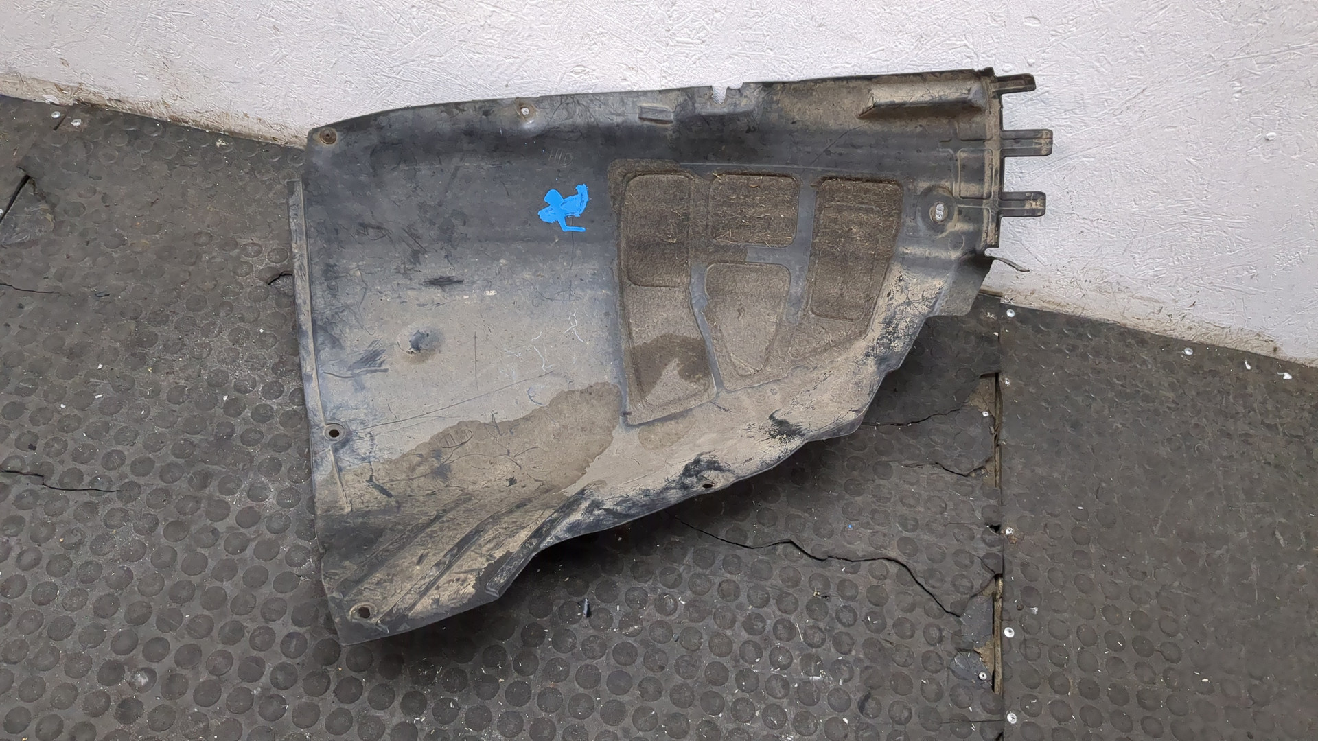 Локер передний левый