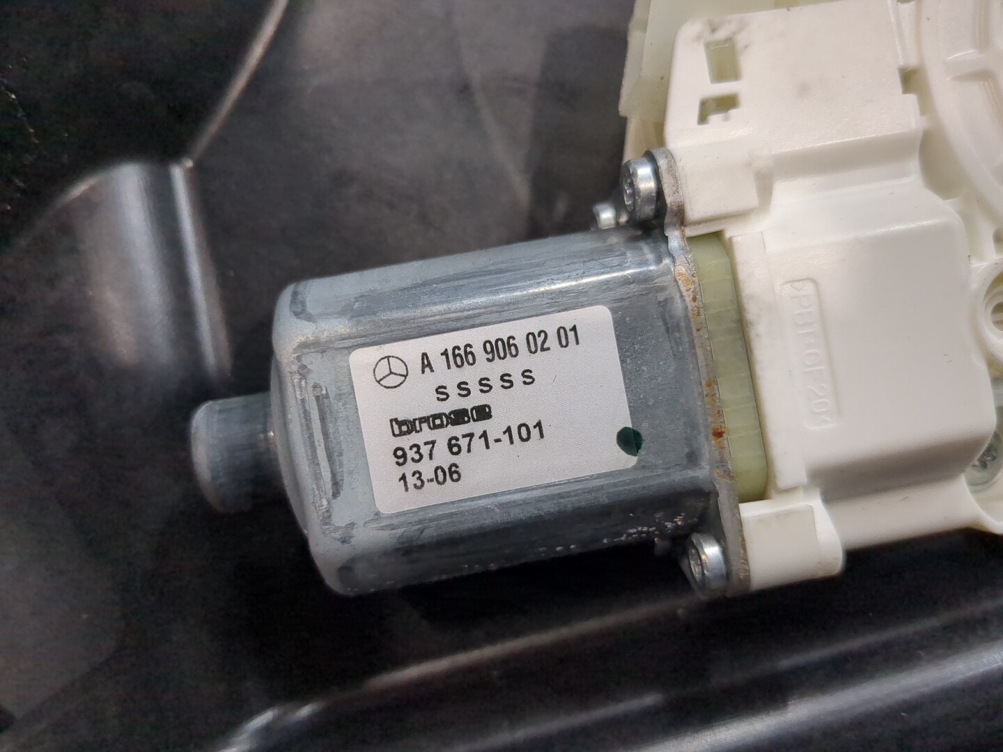 Стеклоподъемник электр. передний левый