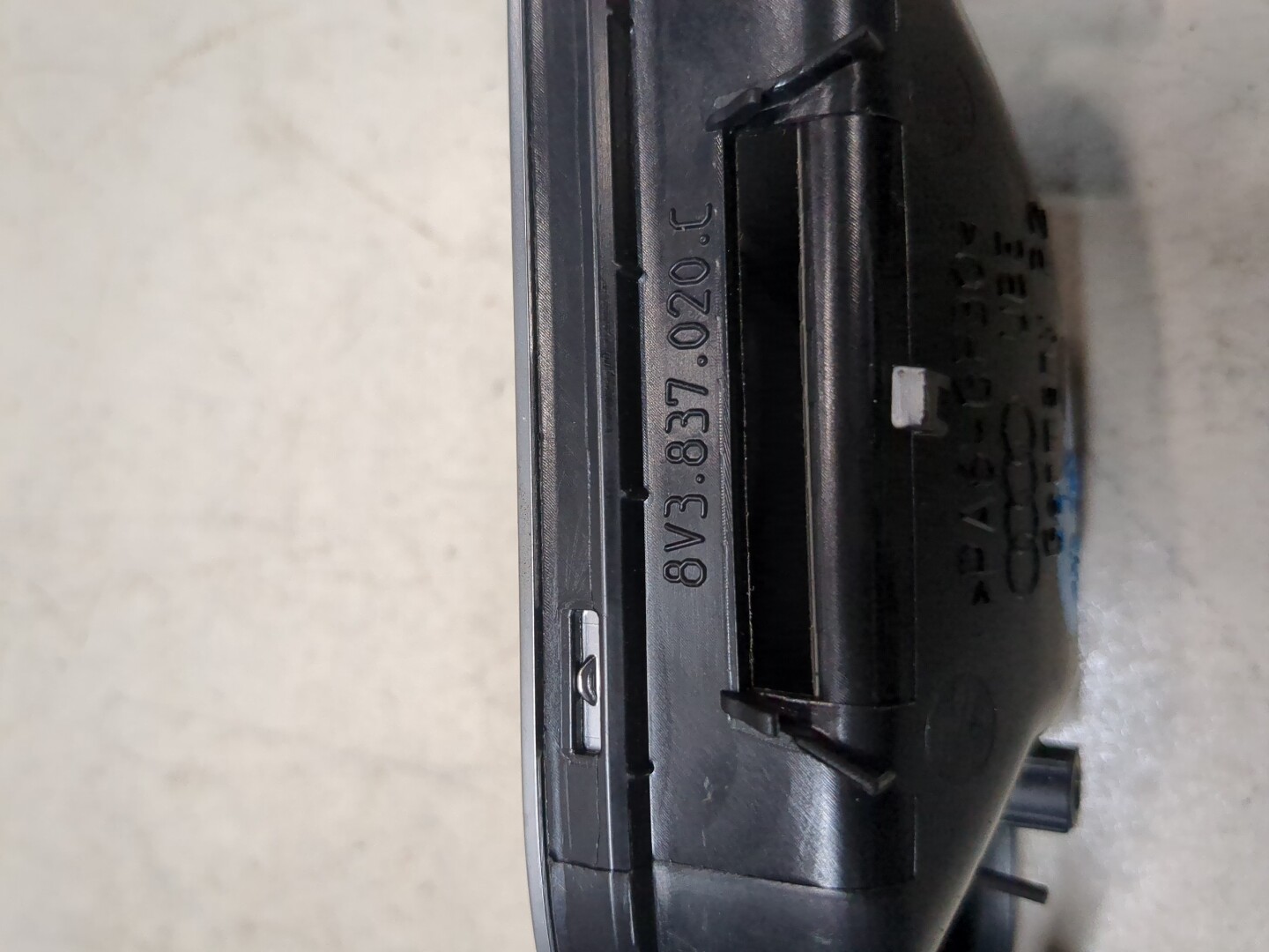 Ручка двери передней внутренняя правая