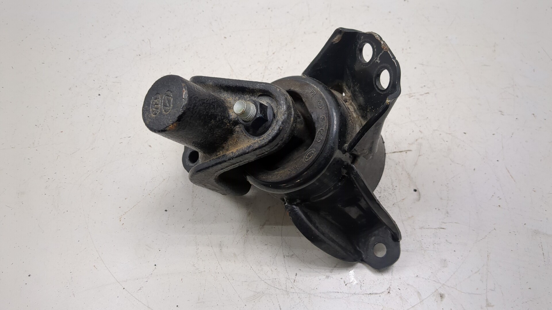 Опора двигателя