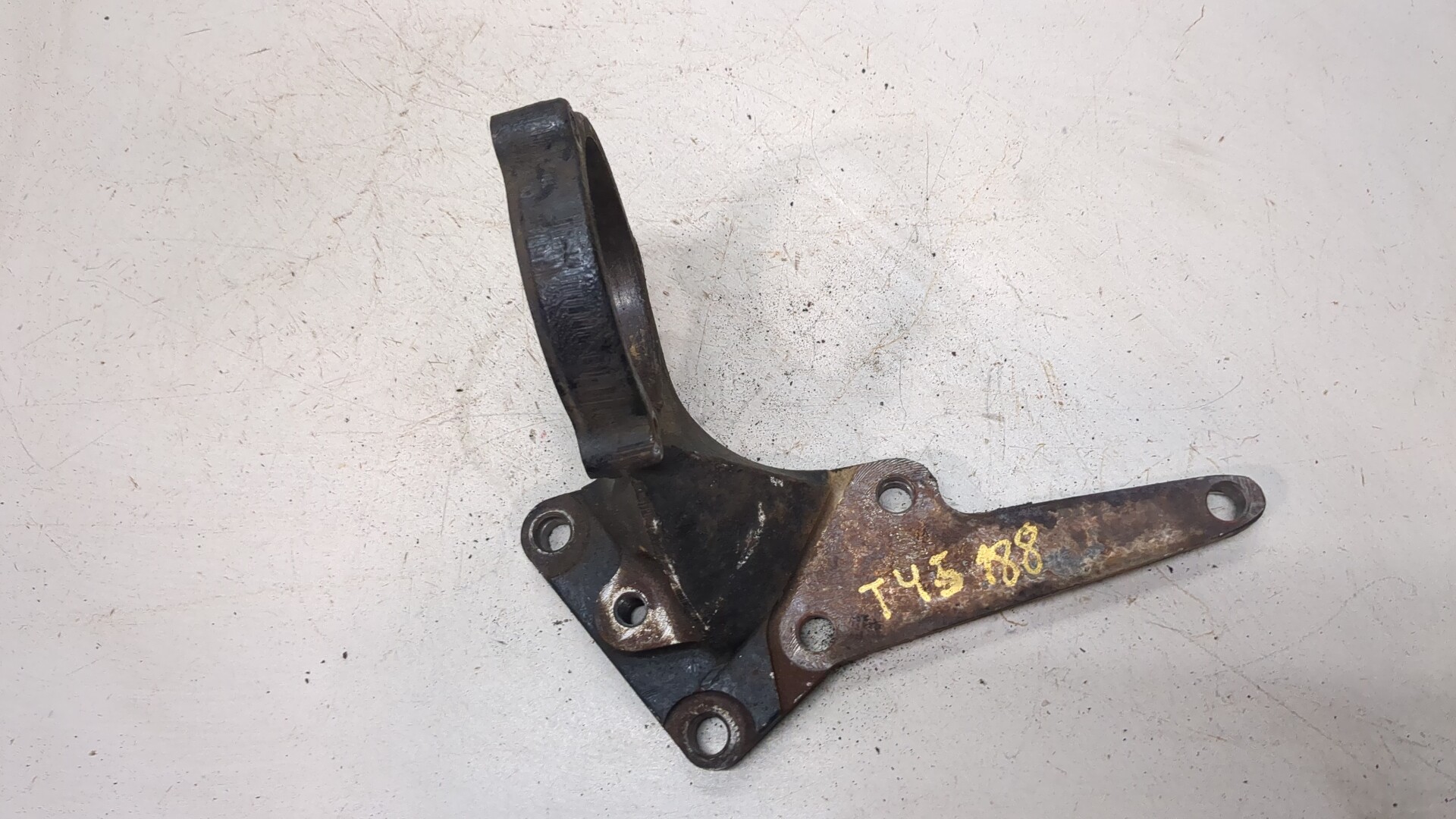 Кронштейн промежуточного вала