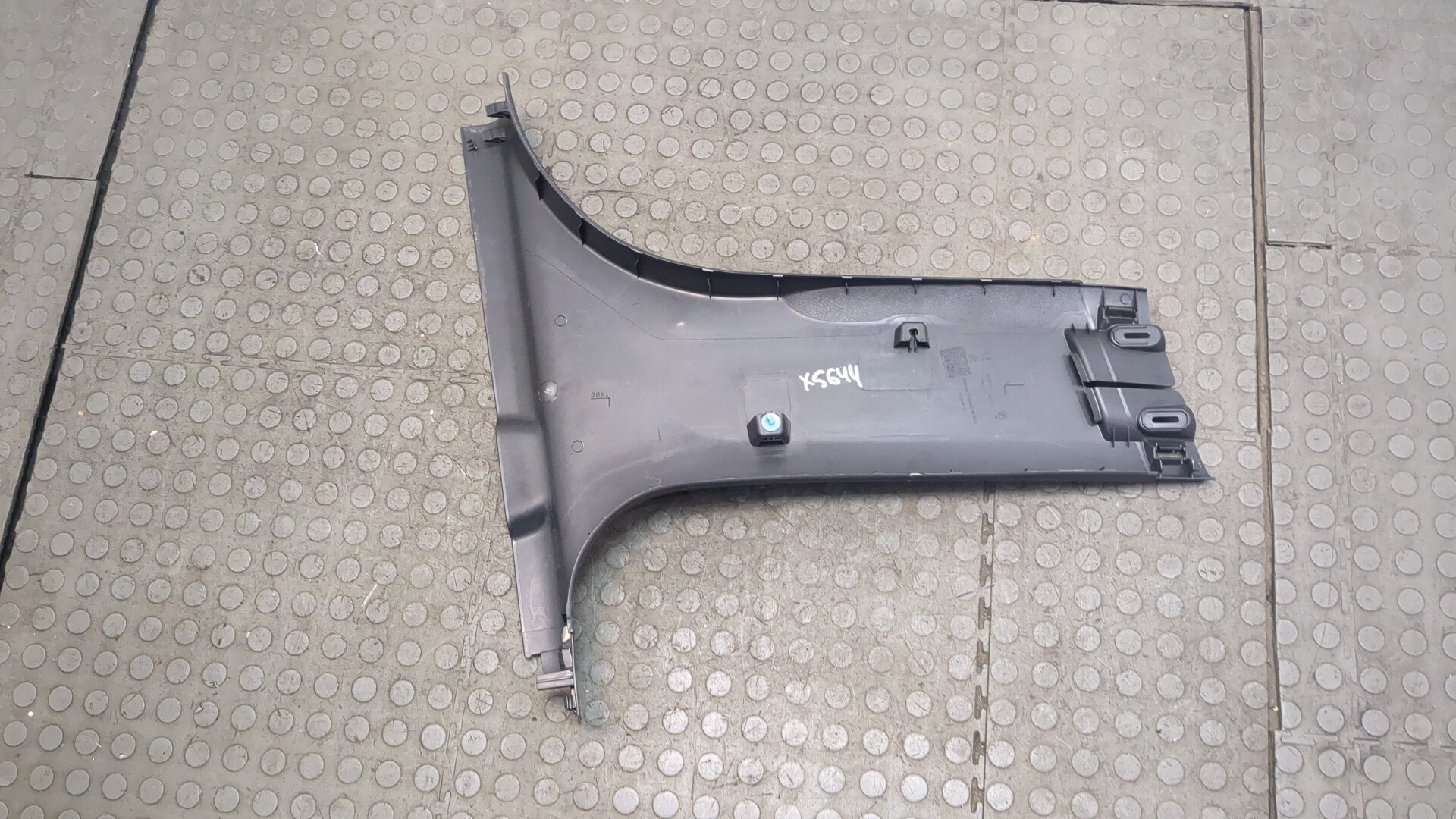 Обшивка стойки