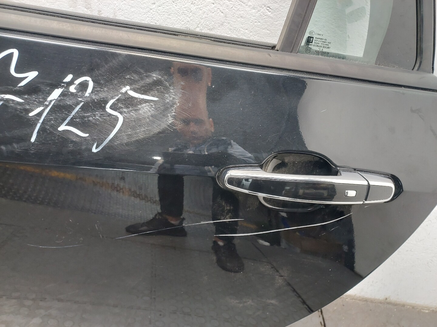 Дверь задняя левая