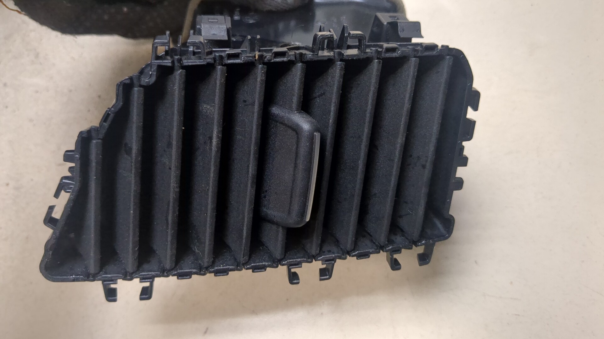 Дефлектор воздушный