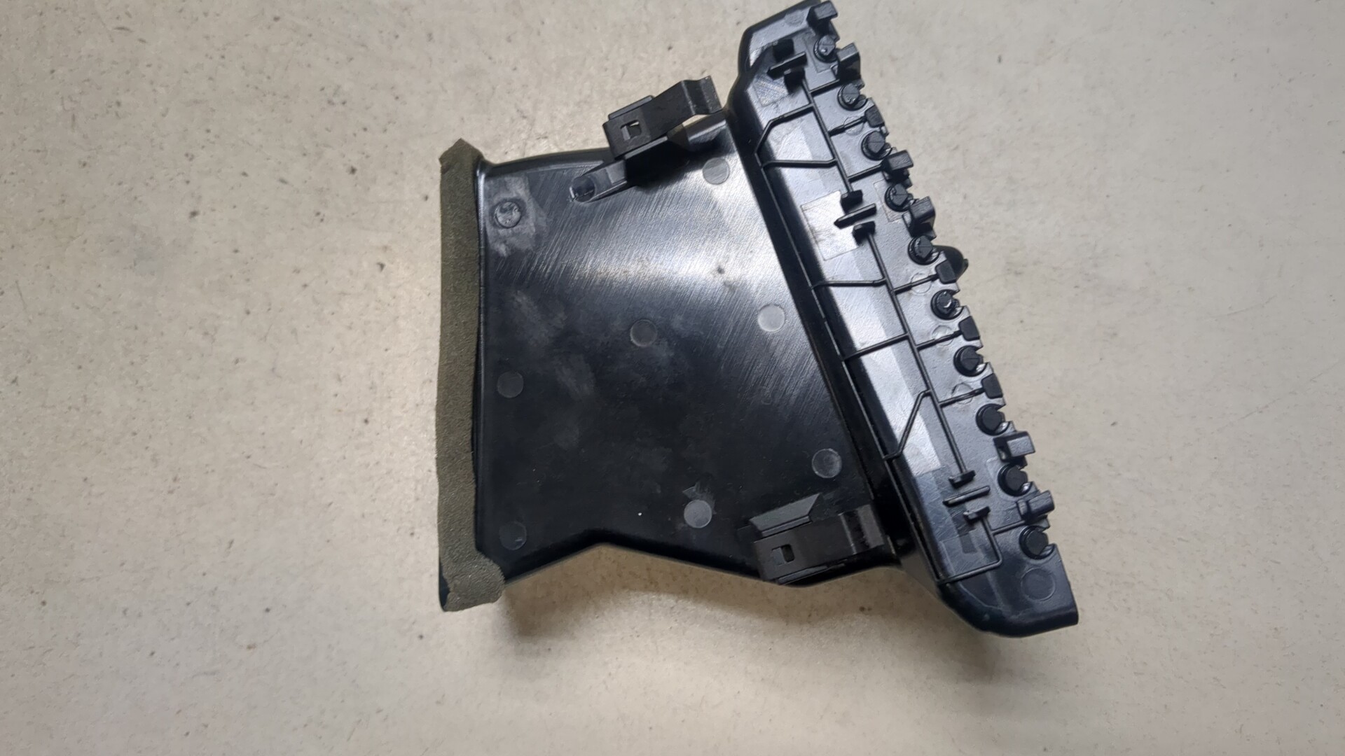 Дефлектор воздушный