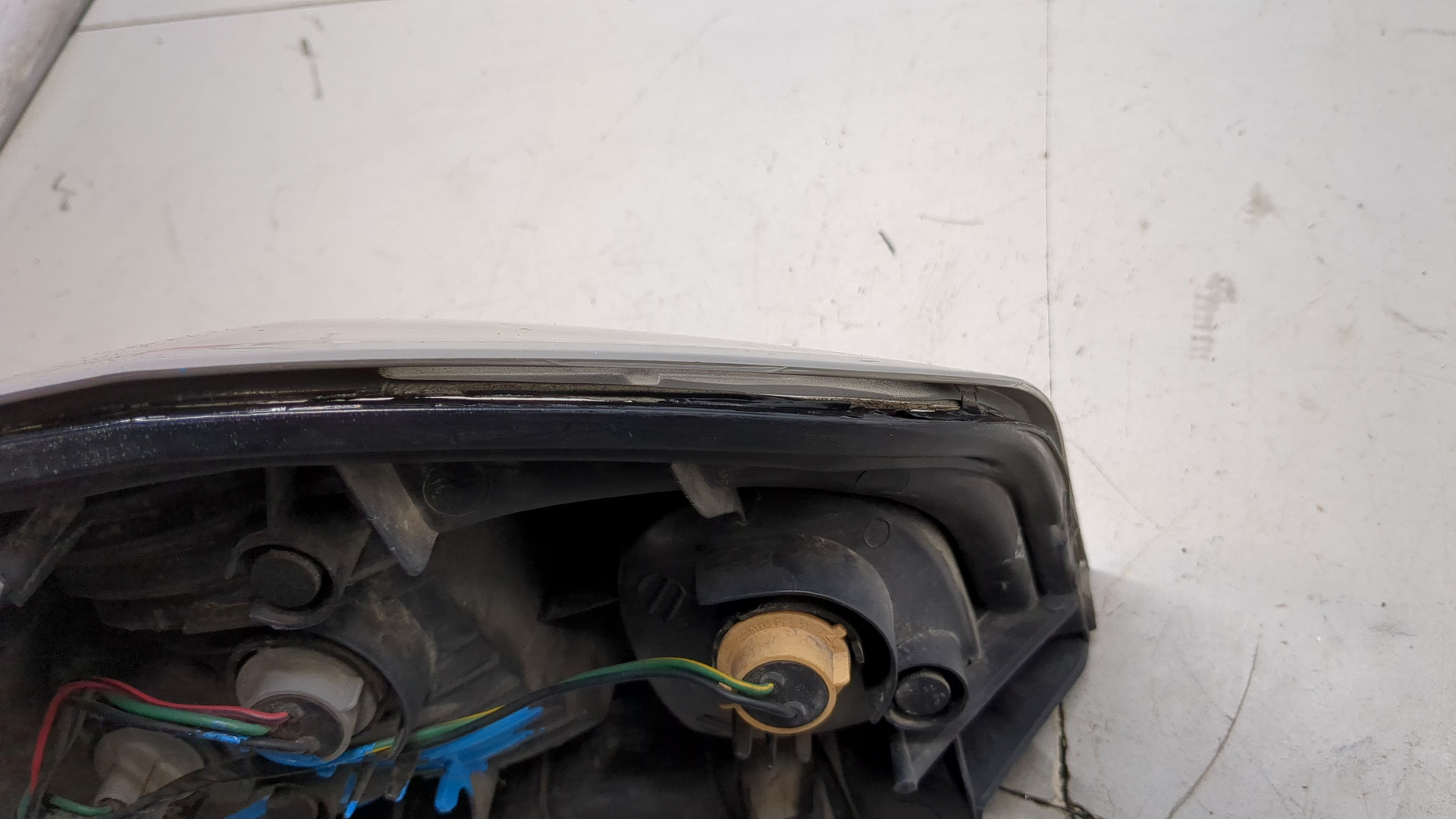 Фонарь задний правый