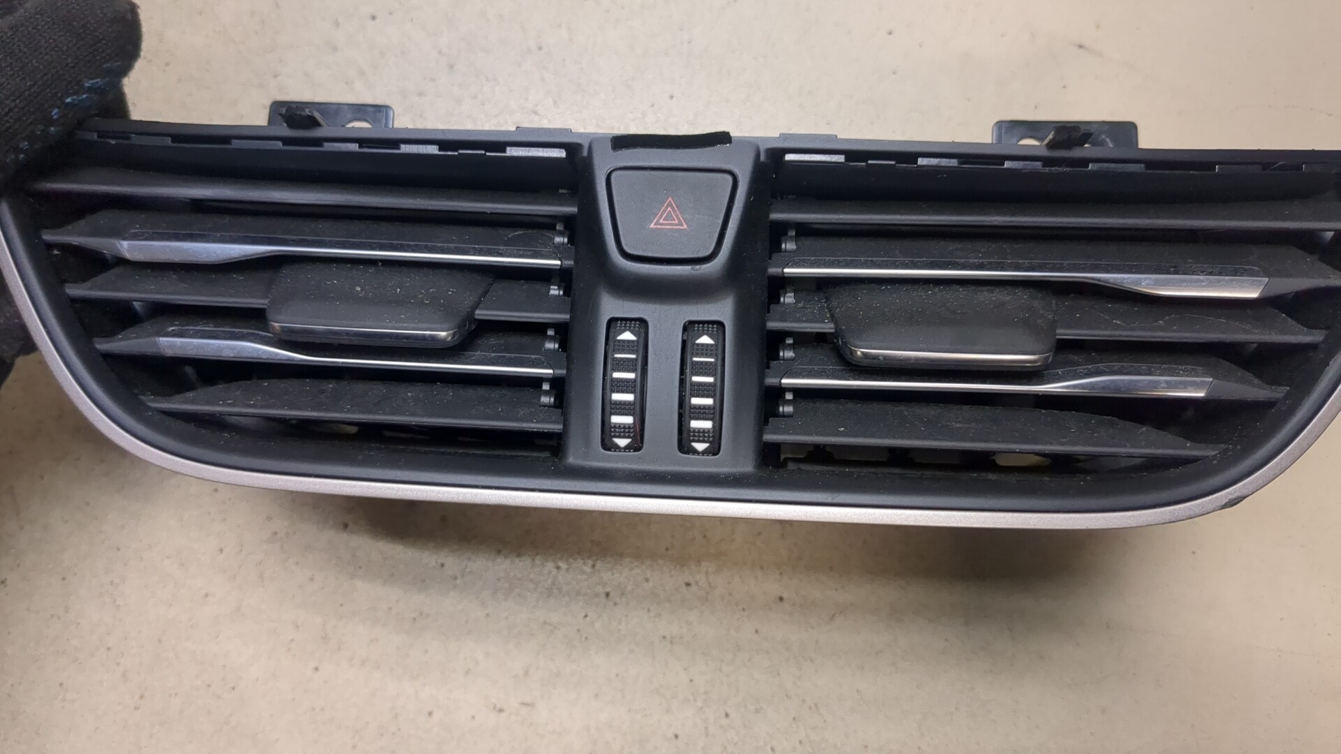 Дефлектор воздушный