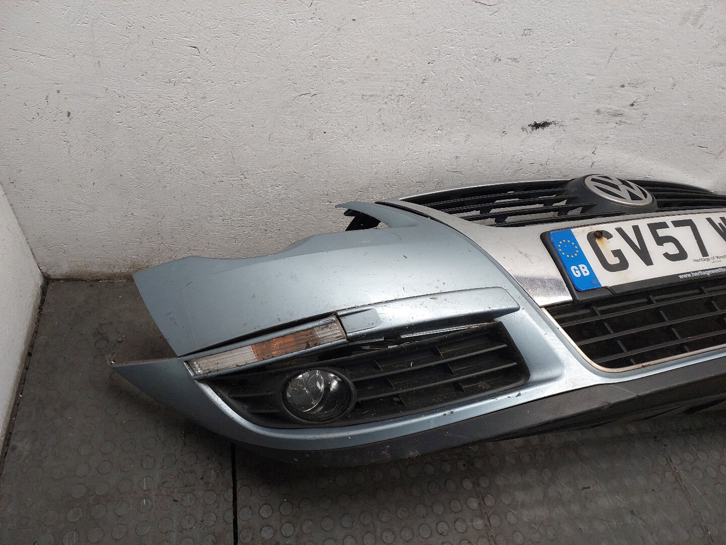 Бампер передний