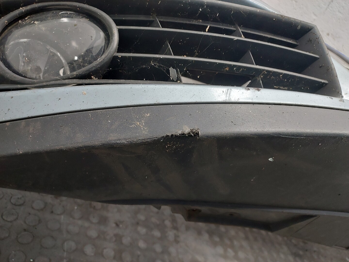 Бампер передний