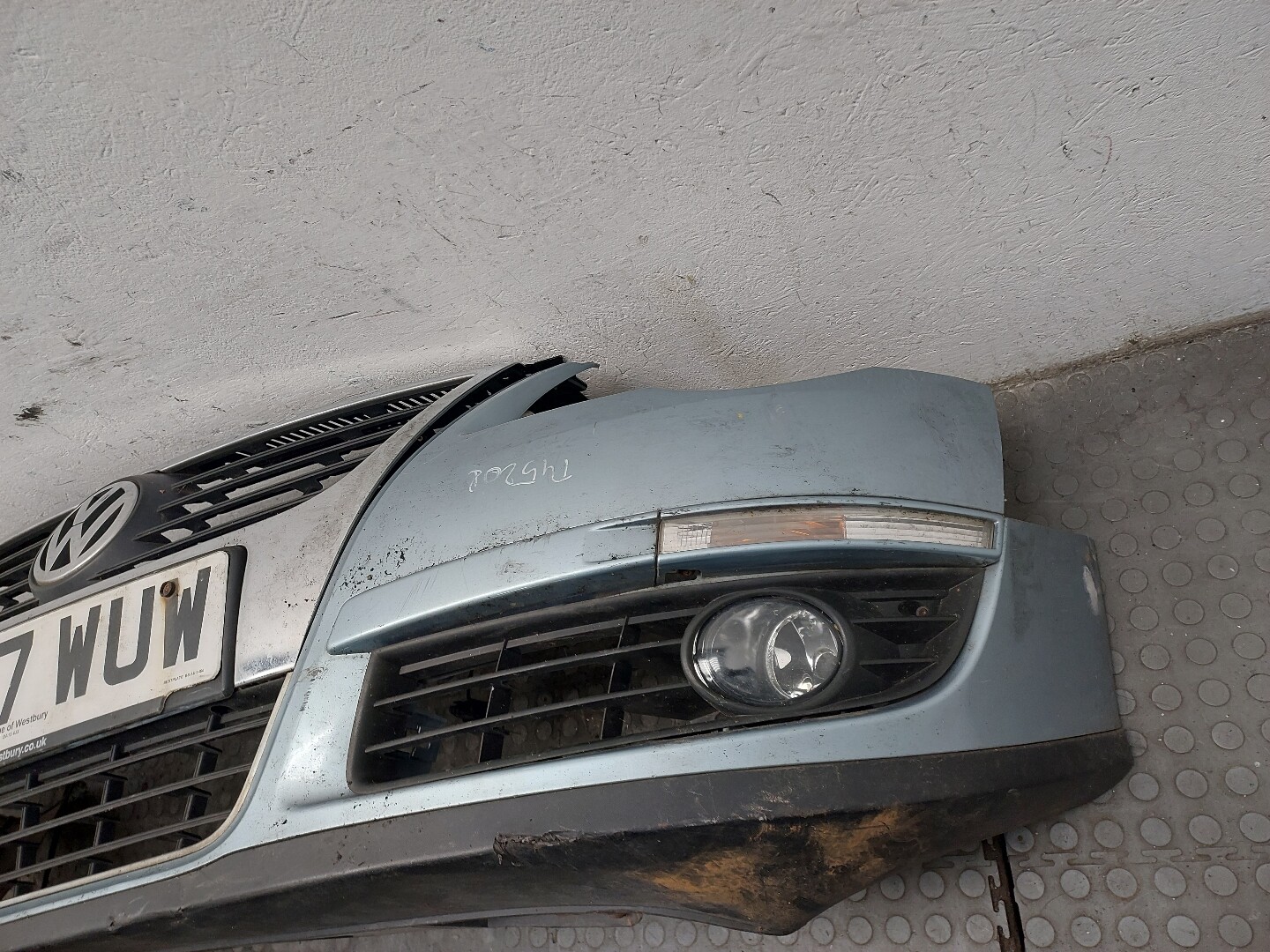 Бампер передний