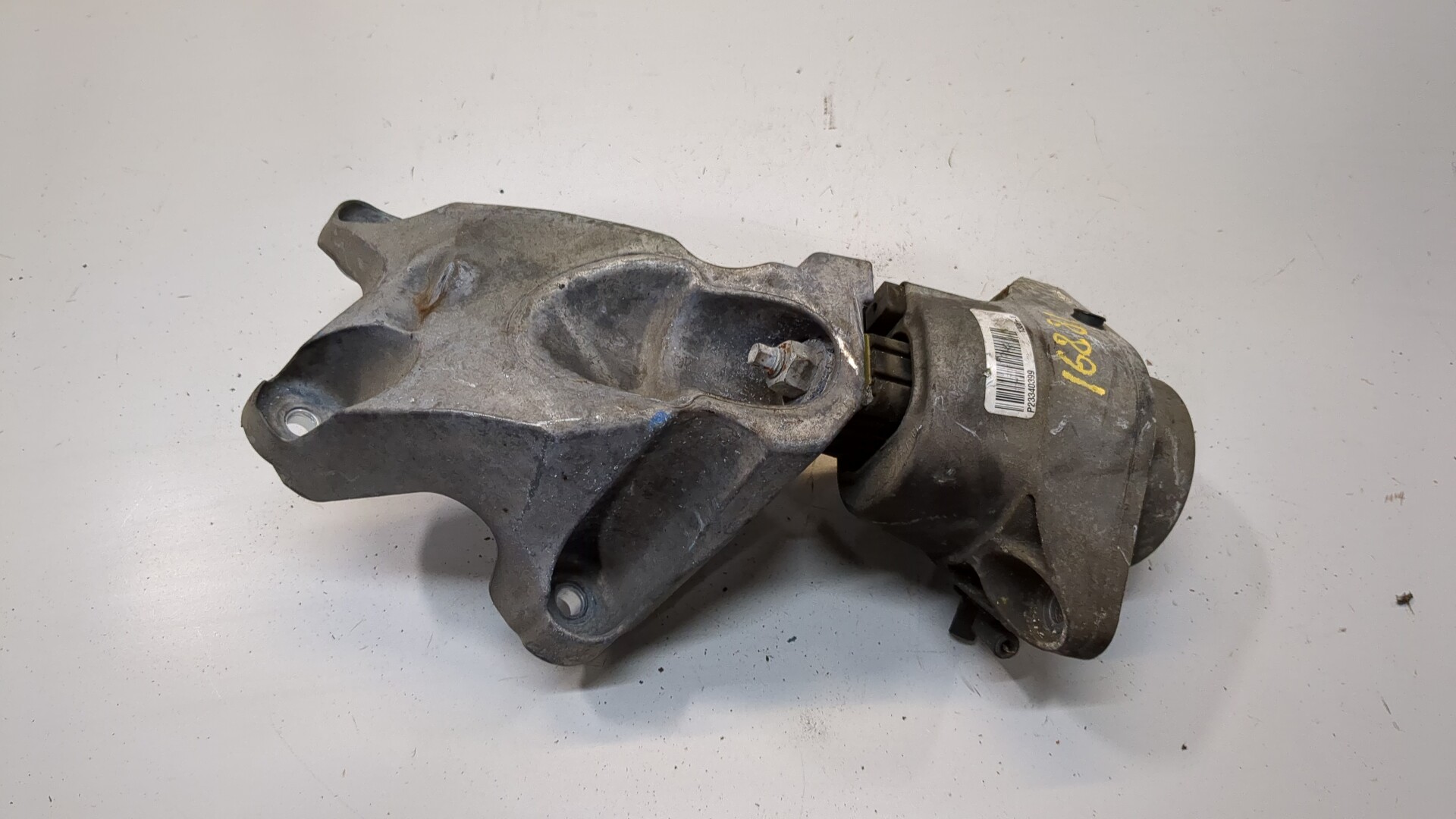 Опора двигателя