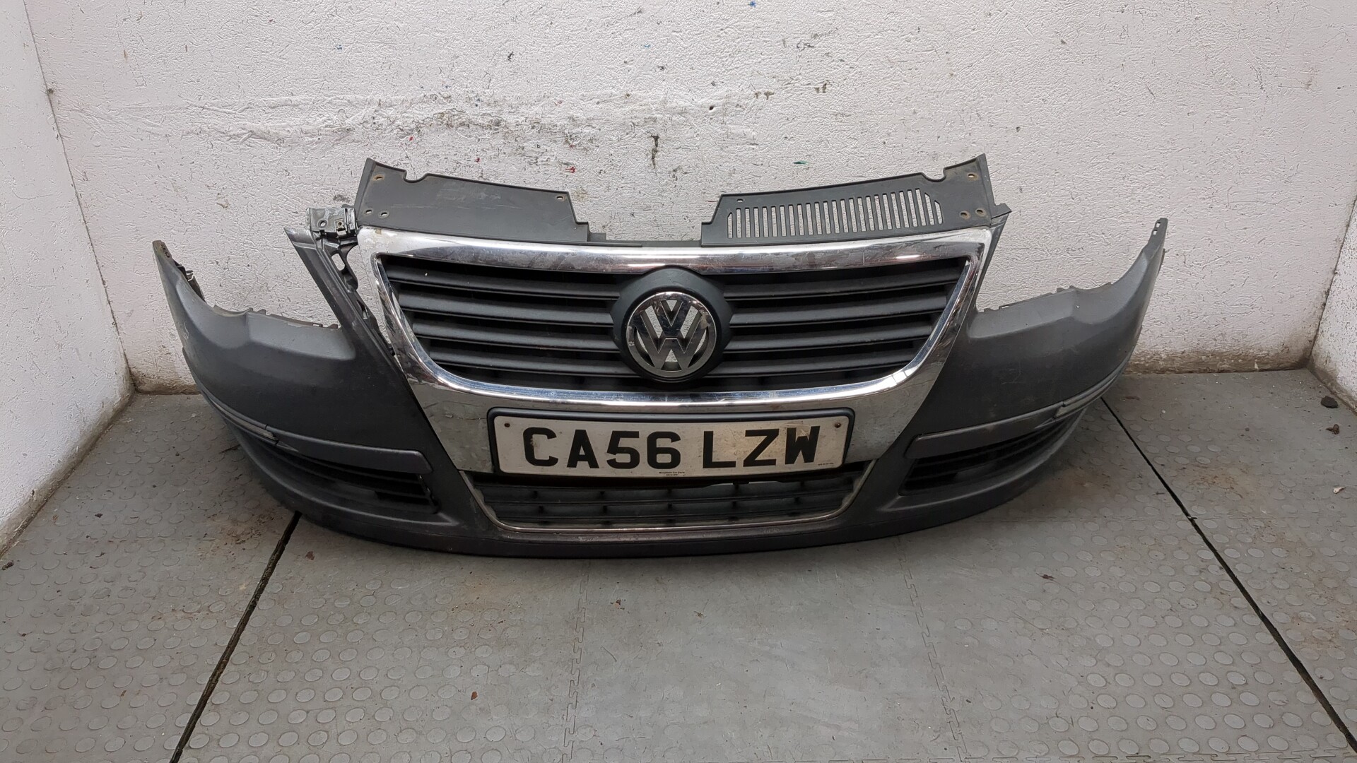 Бампер передний