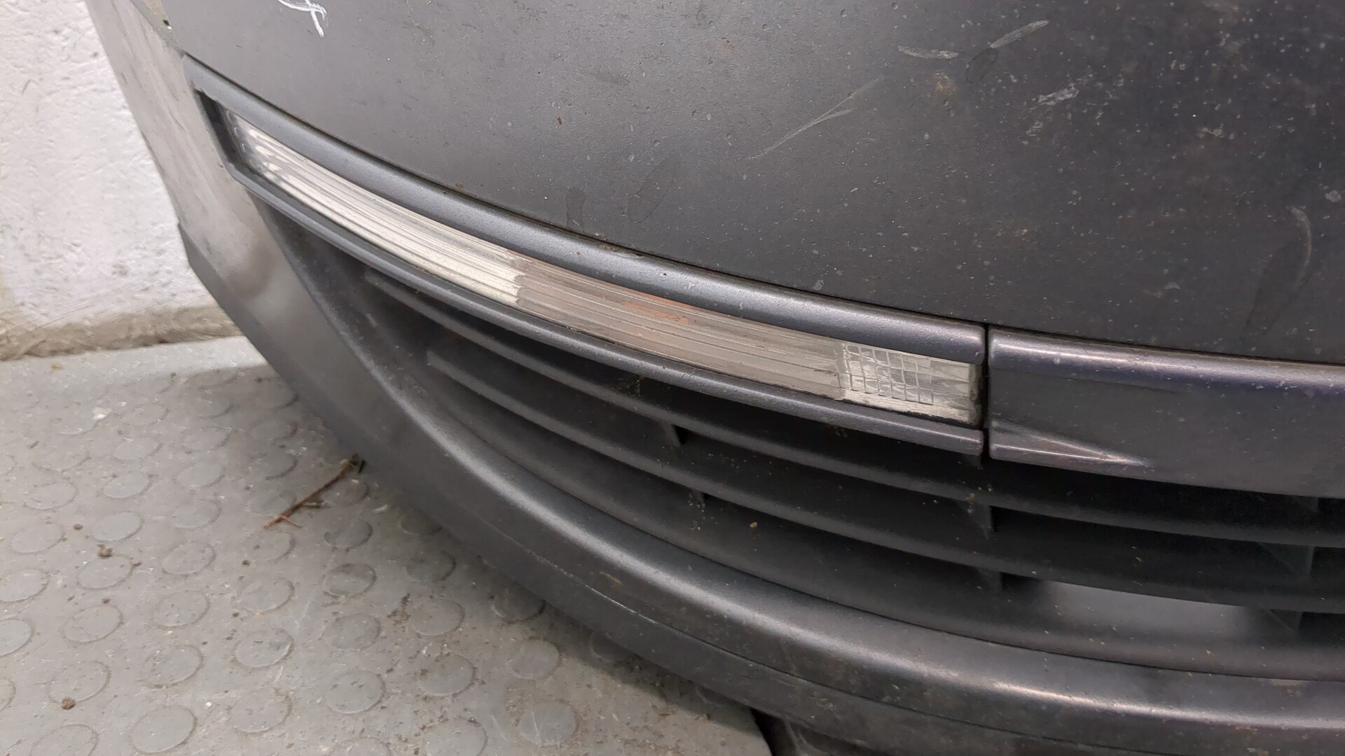 Бампер передний