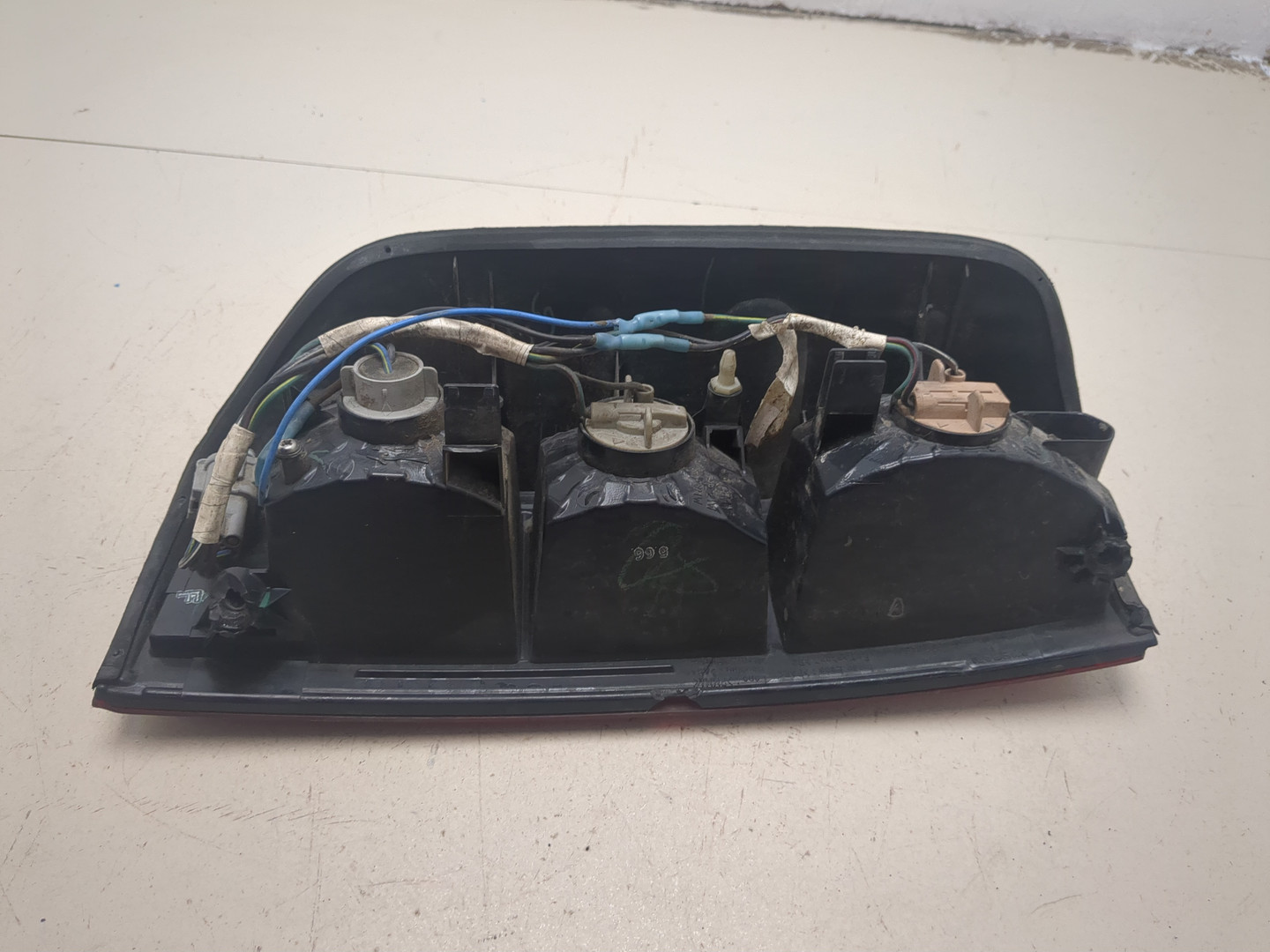 Фонарь задний правый