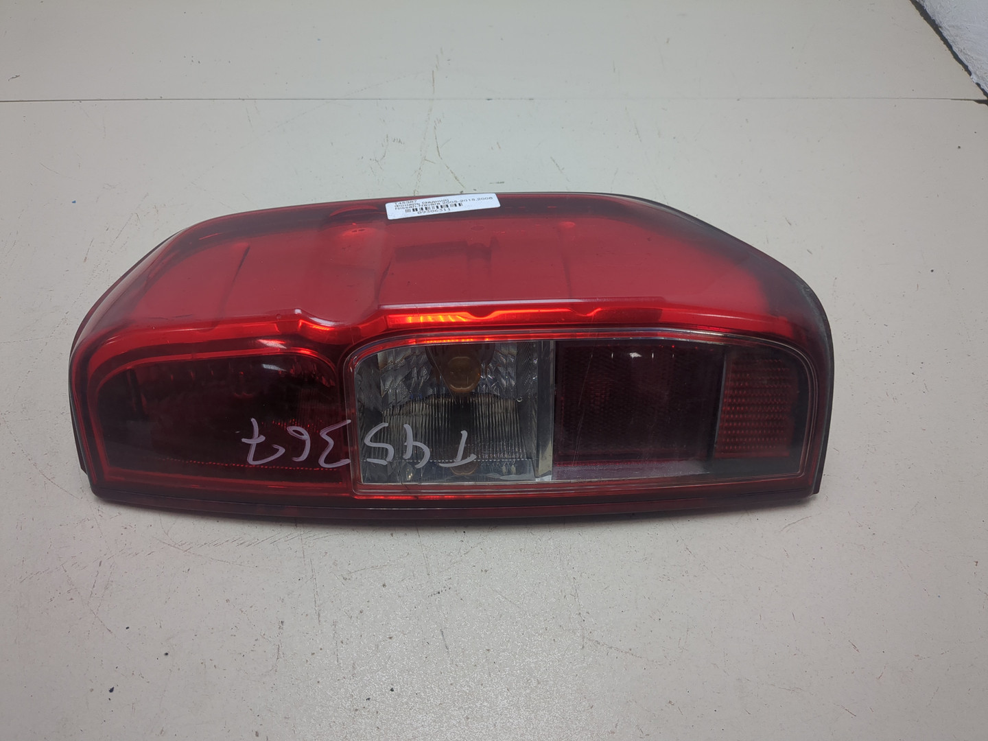 Фонарь задний правый