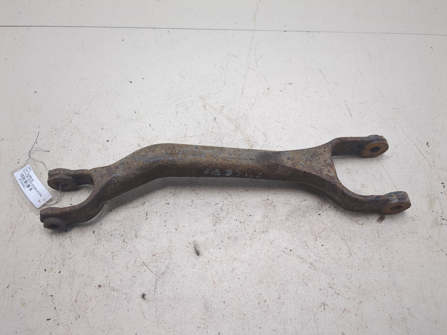 Рычаг задний правый