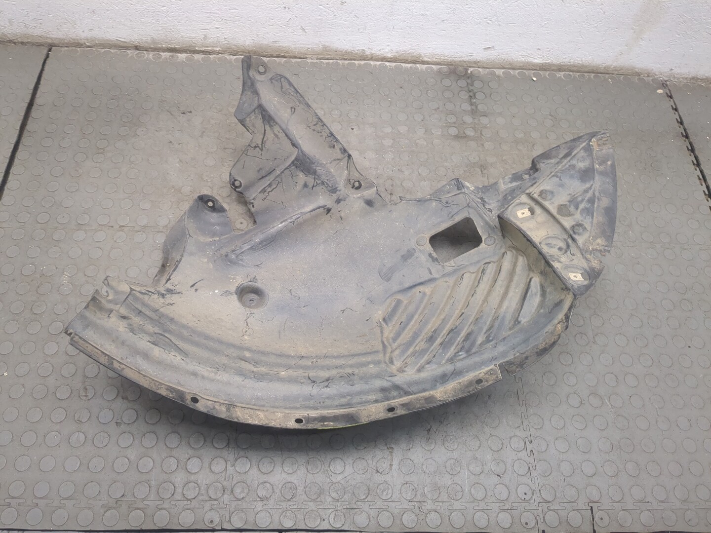 Локер передний левый