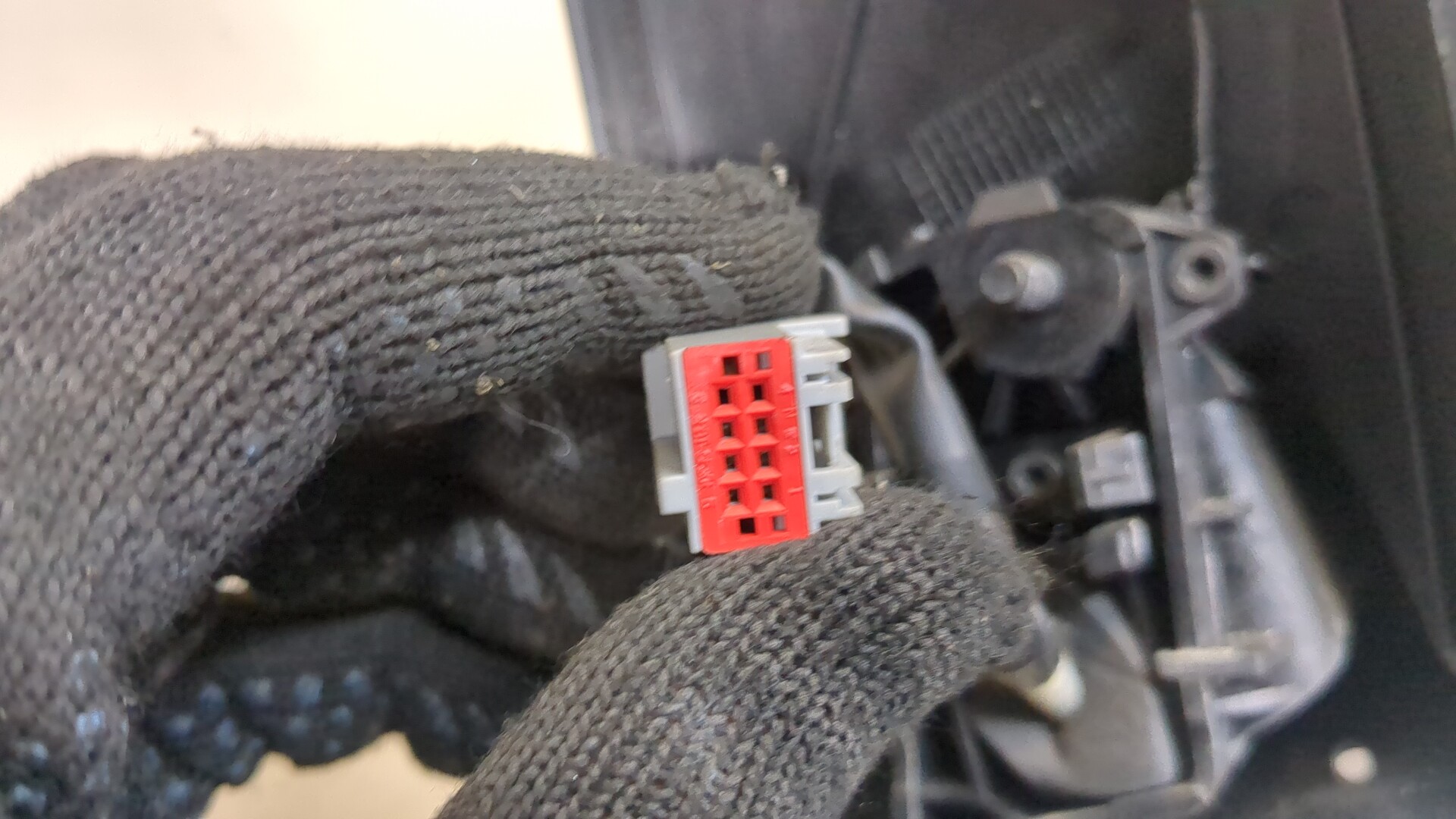 Зеркало правое электрическое