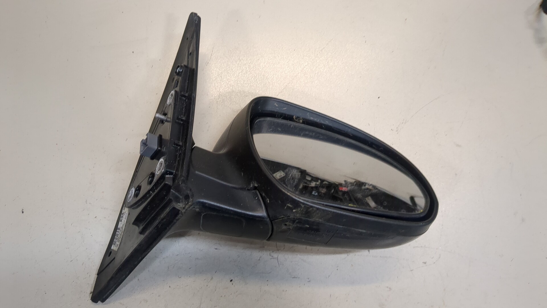 Зеркало правое электрическое