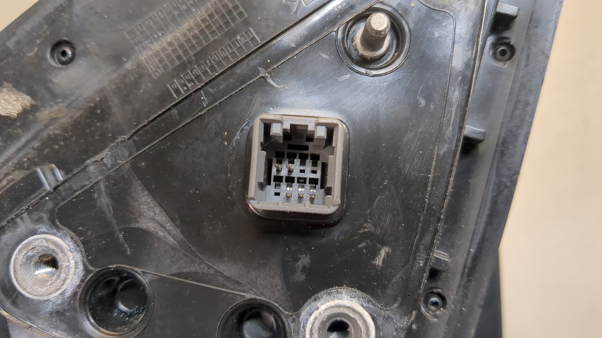 Зеркало правое электрическое