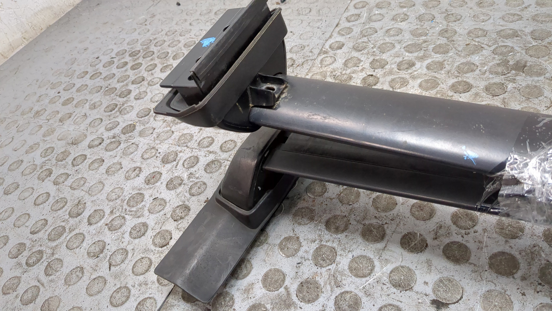 Рейлинги (релинг) к-кт (планки на крышу)