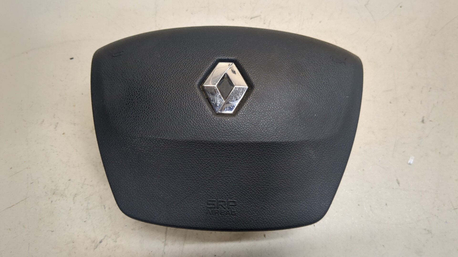 Подушка безопасности в рулевое колесо