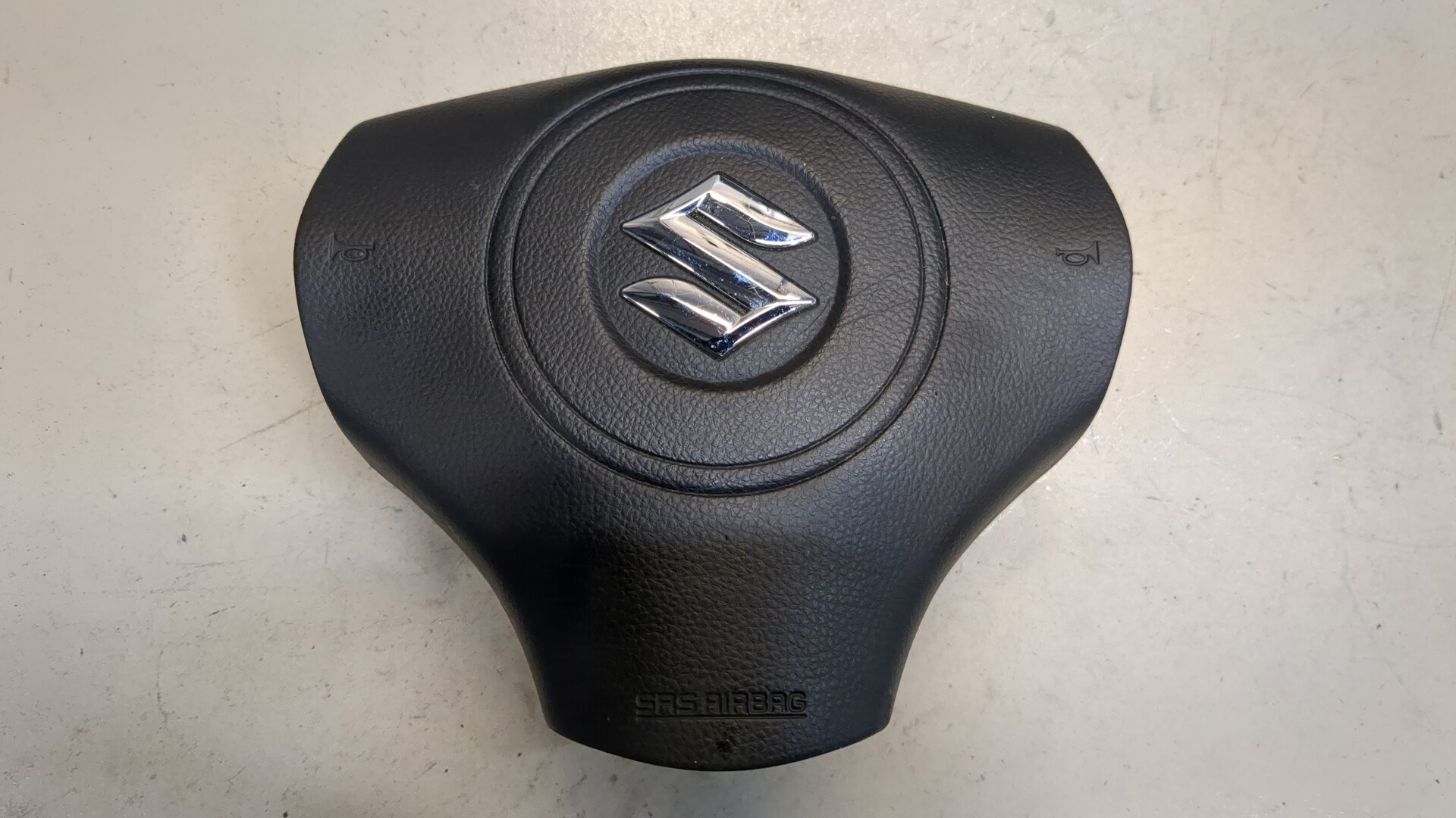 Подушка безопасности в рулевое колесо