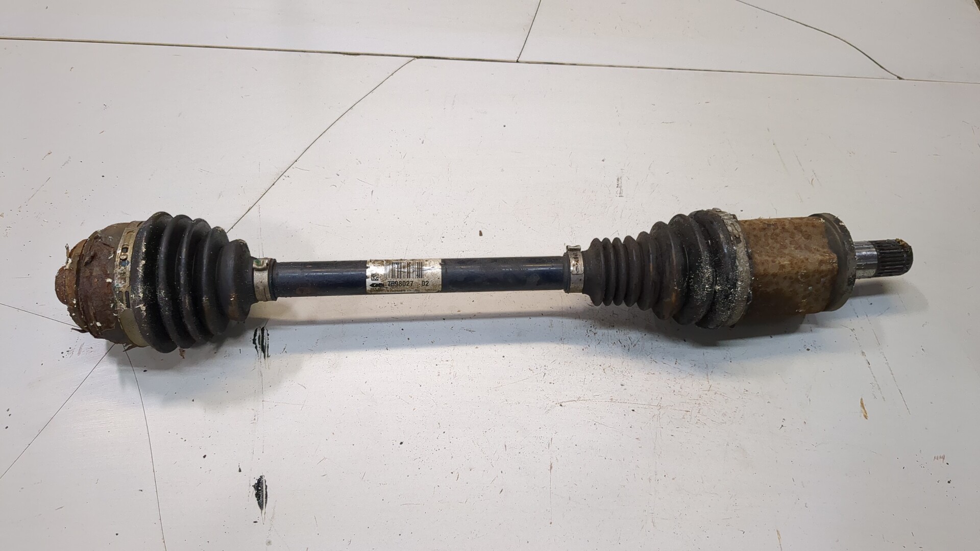 Полуось передняя левая