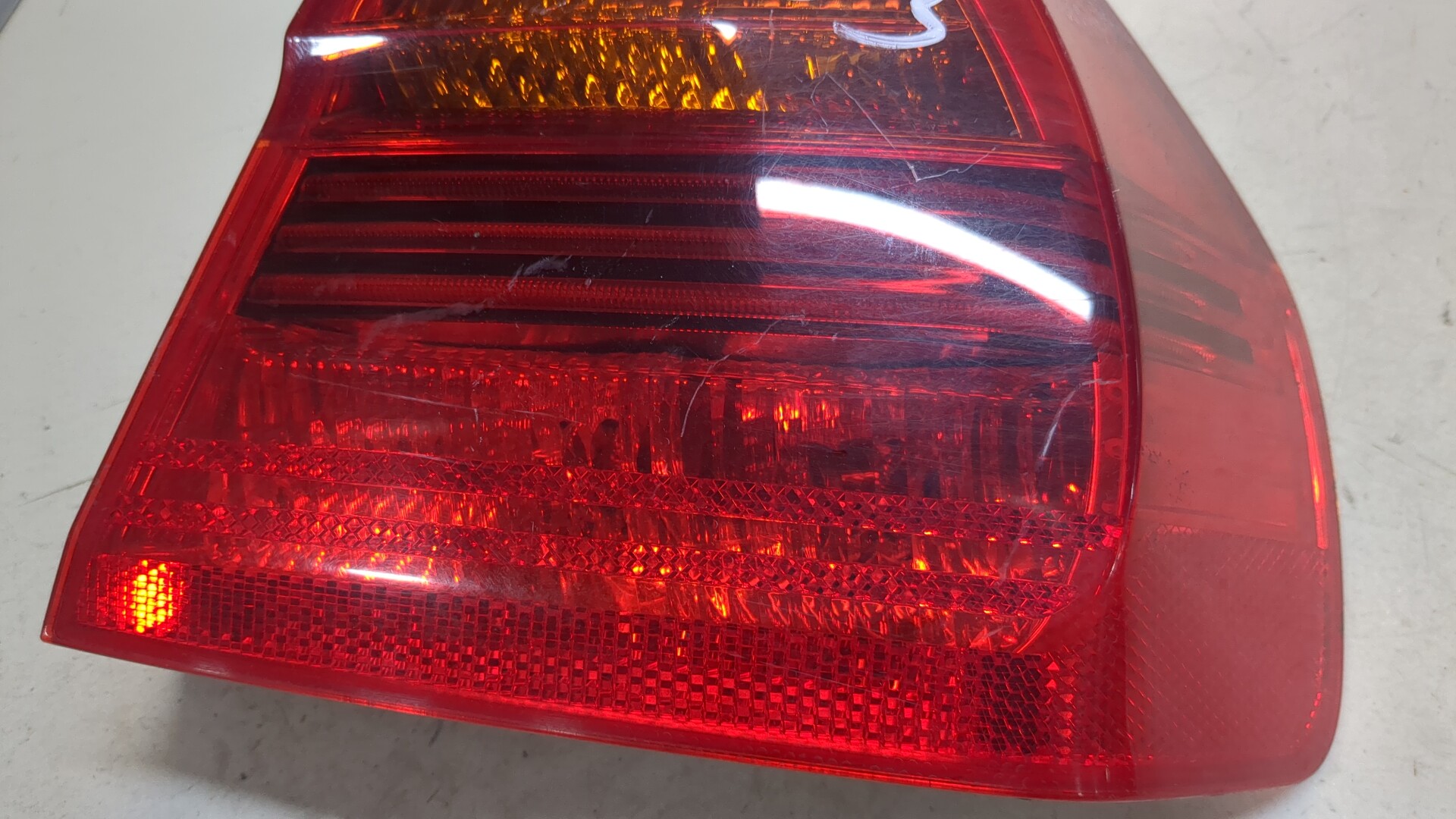 Фонарь задний правый