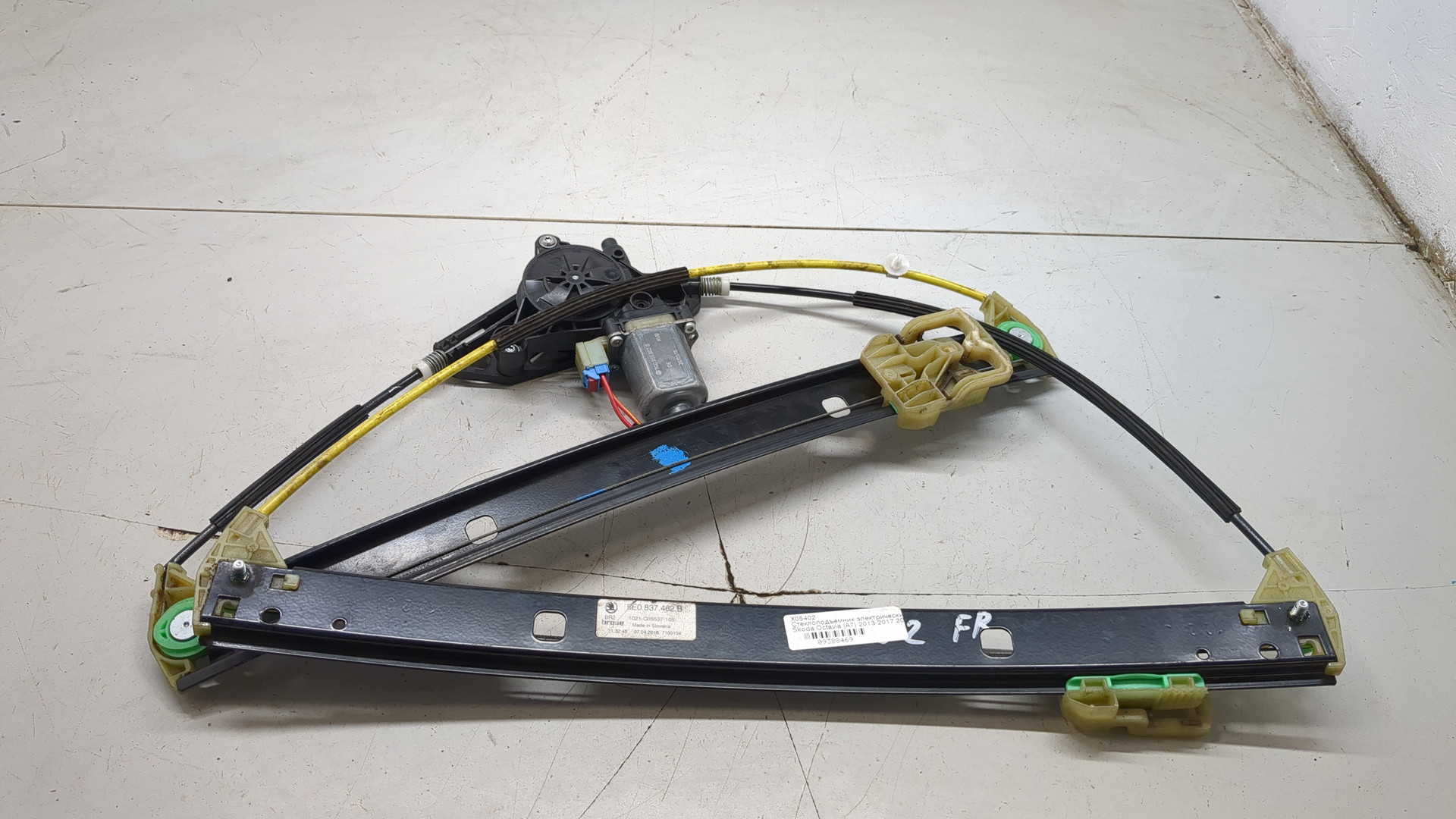 Стеклоподъемник электр. передний правый