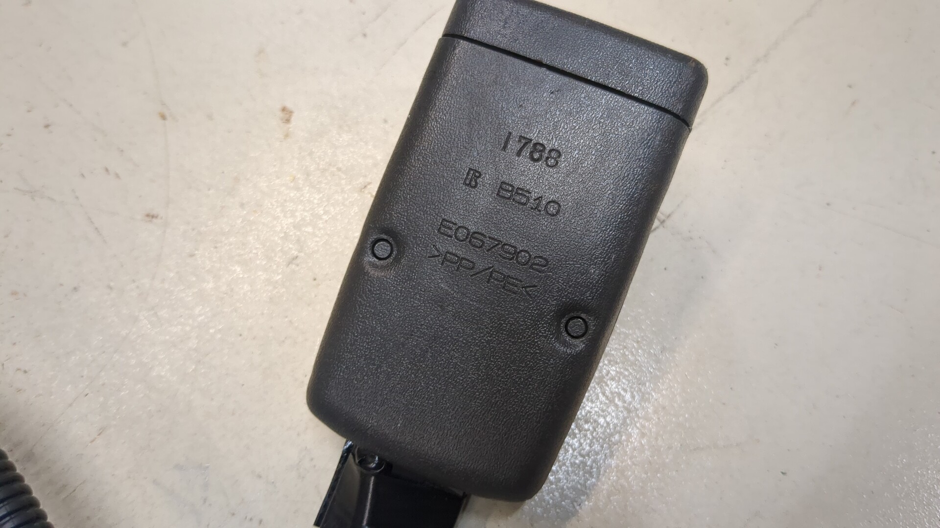 Ответная часть ремня безопасности