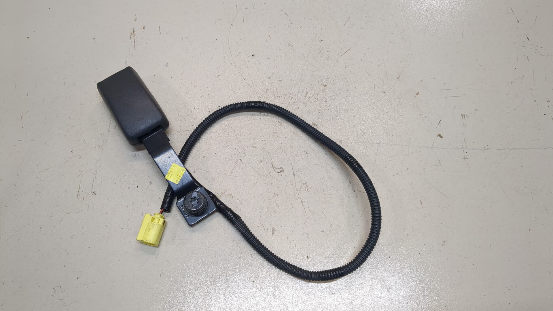 Ответная часть ремня безопасности