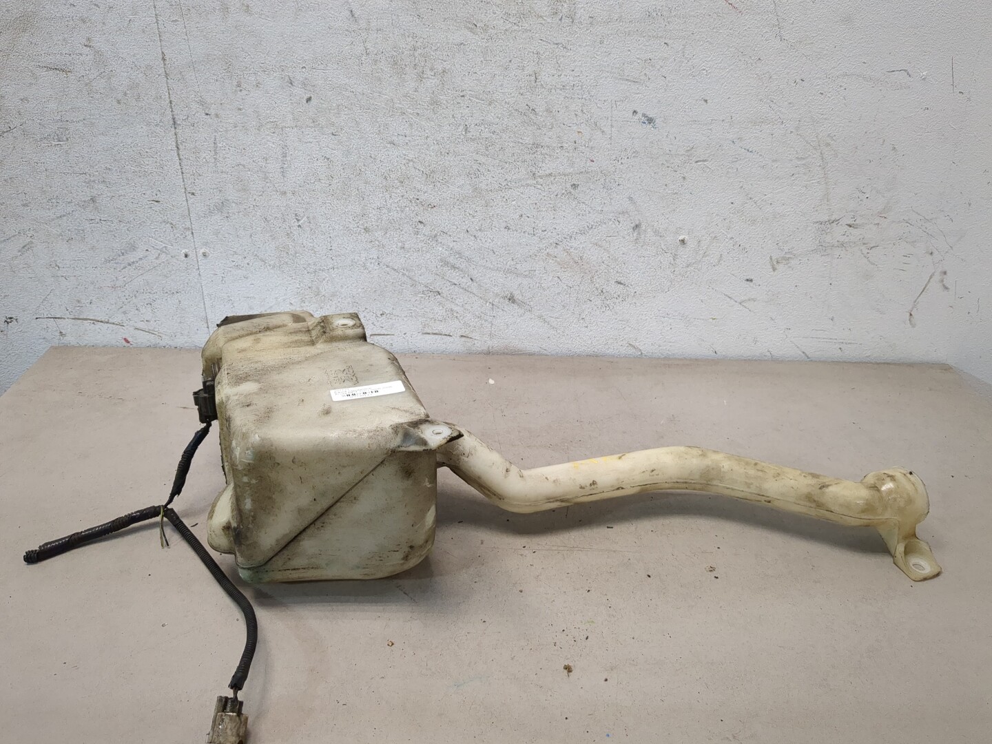 Бачок омывателя лобового стекла