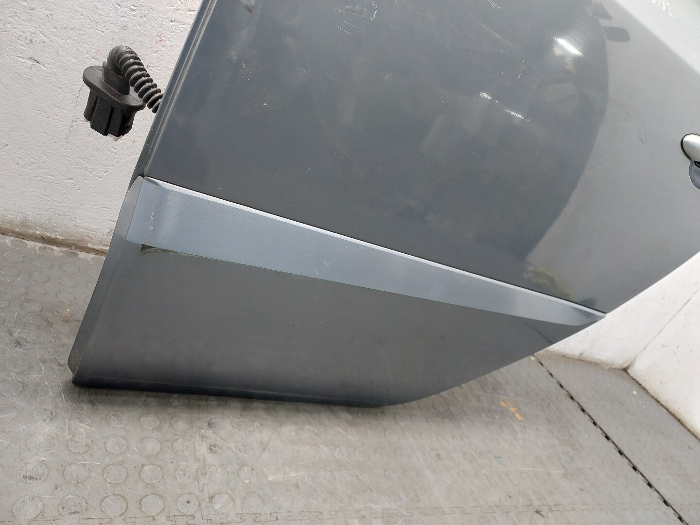 Дверь задняя левая