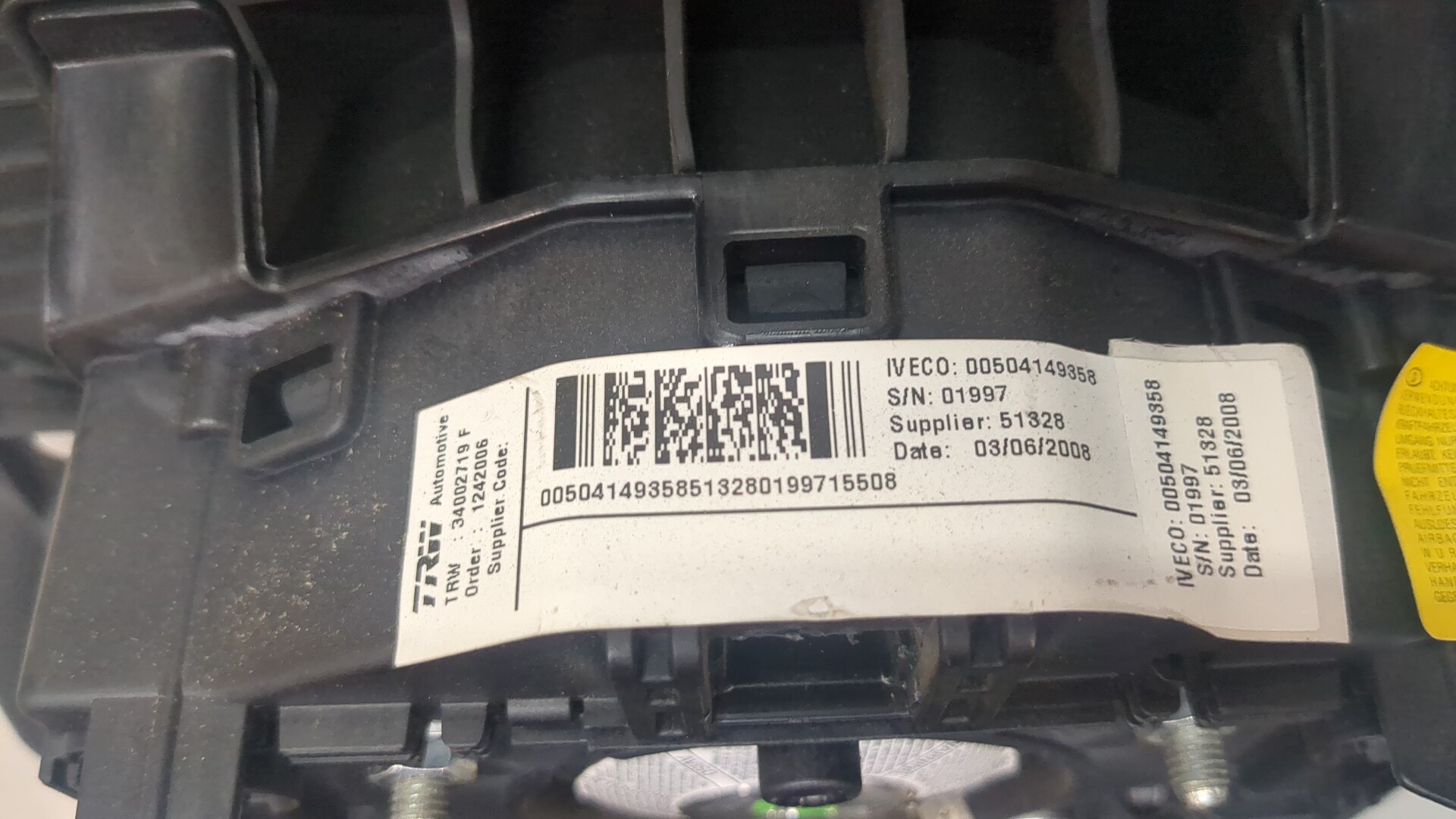 Подушка безопасности в рулевое колесо