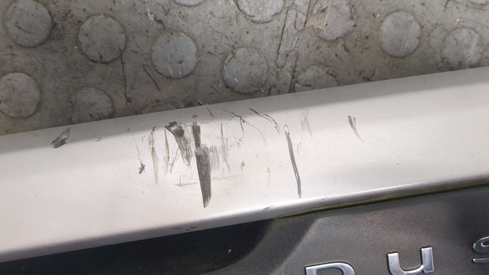 Рейлинг (релинг) правый (планка на крышу)