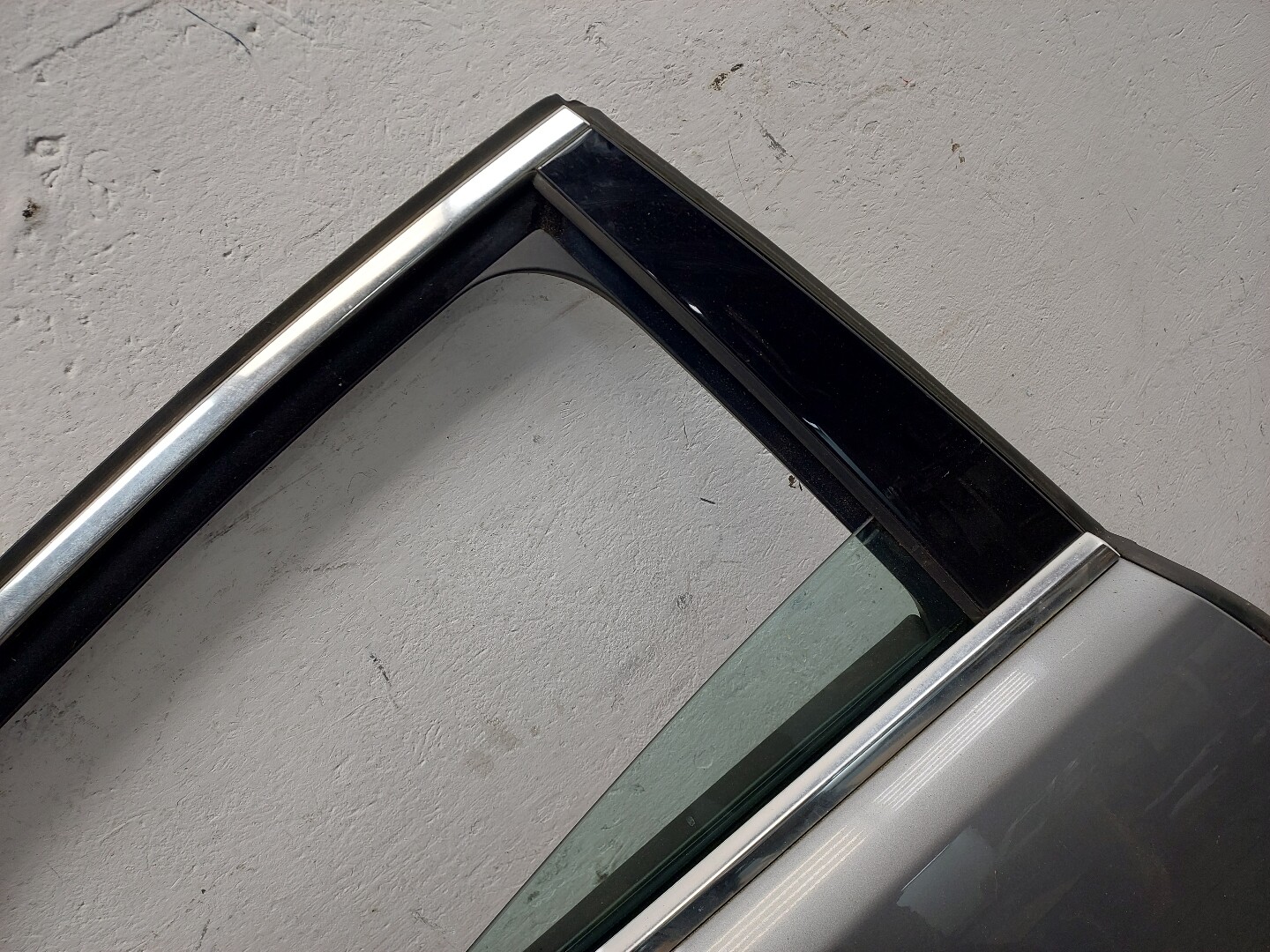 Дверь задняя правая