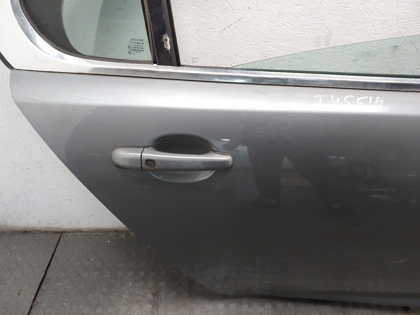 Дверь задняя правая