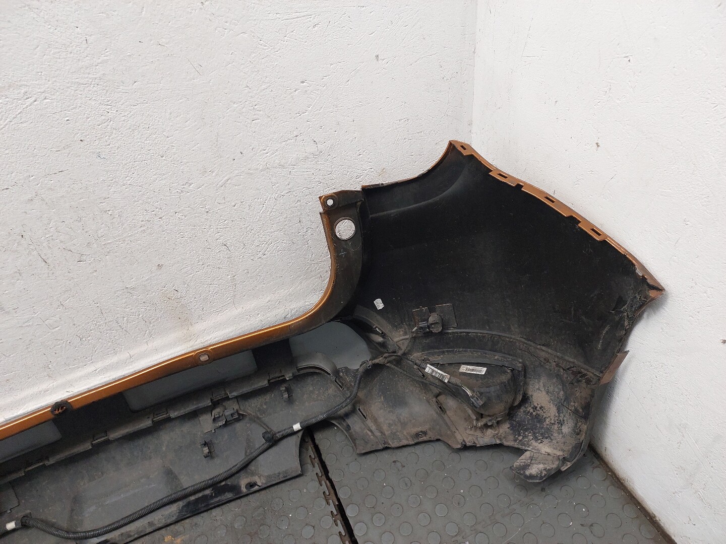 Бампер задний