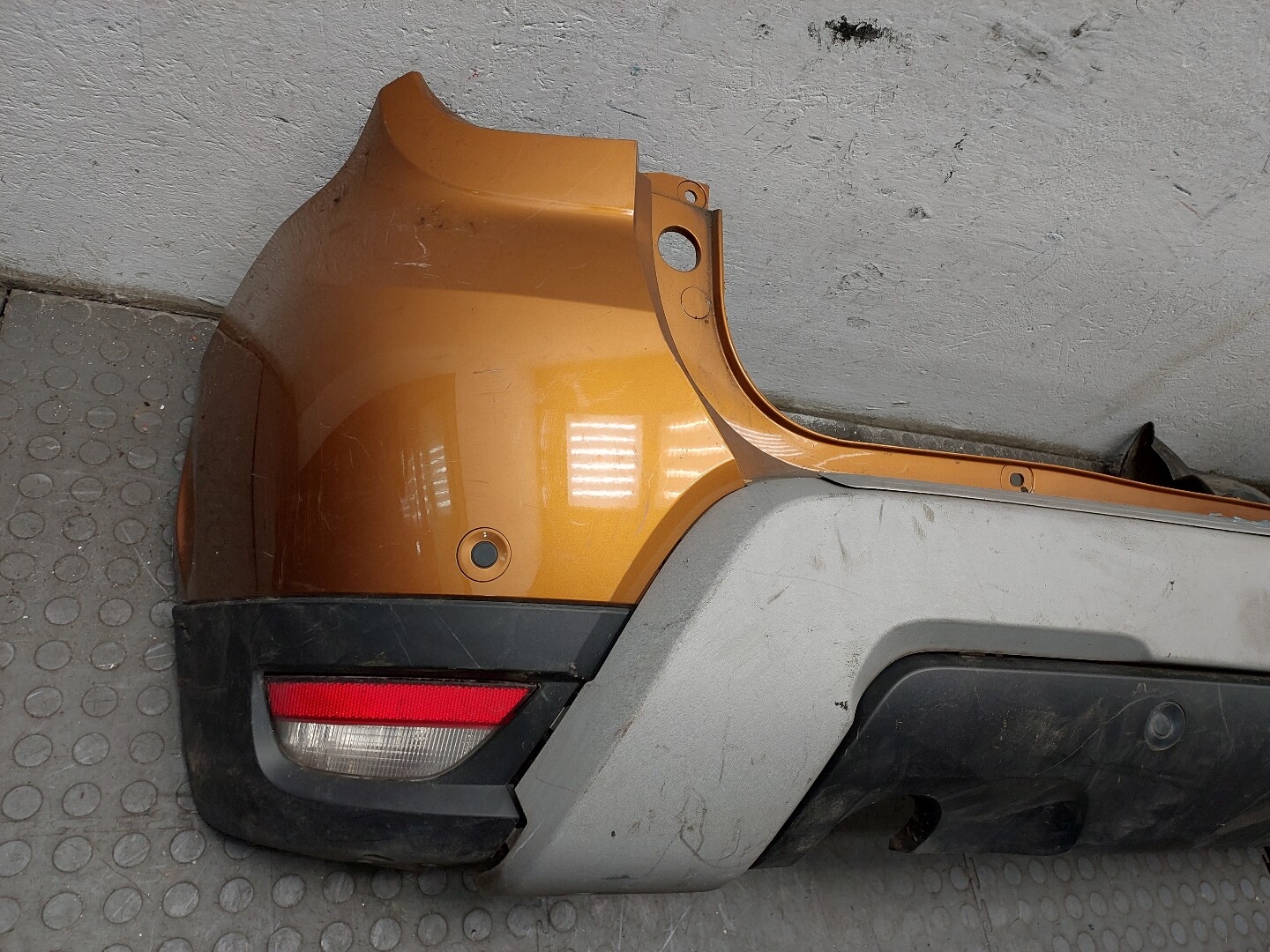 Бампер задний