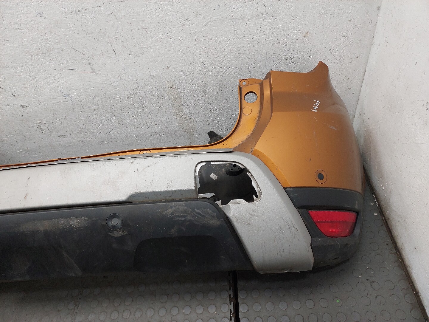 Бампер задний