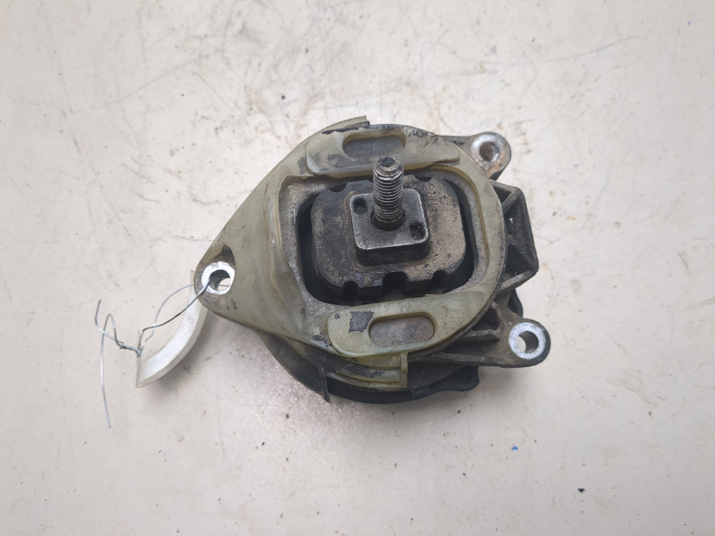 Опора двигателя