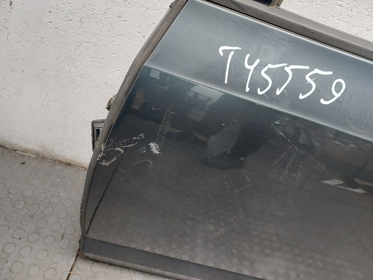 Дверь задняя левая